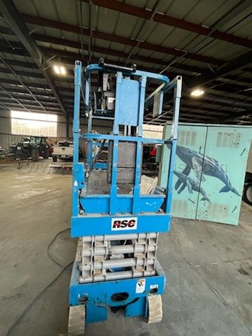 2006 Genie Scissor Lift Unit# 50.70119 — photo 1