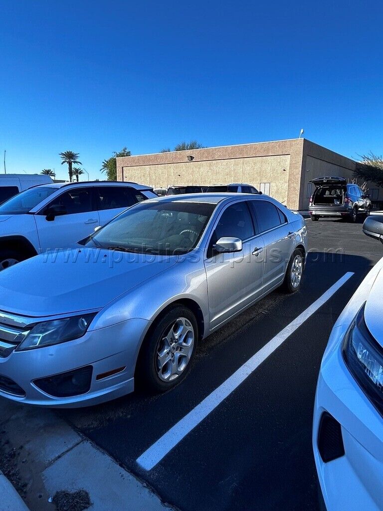VEHICLE - 2011 FORD FUSION — photo 1