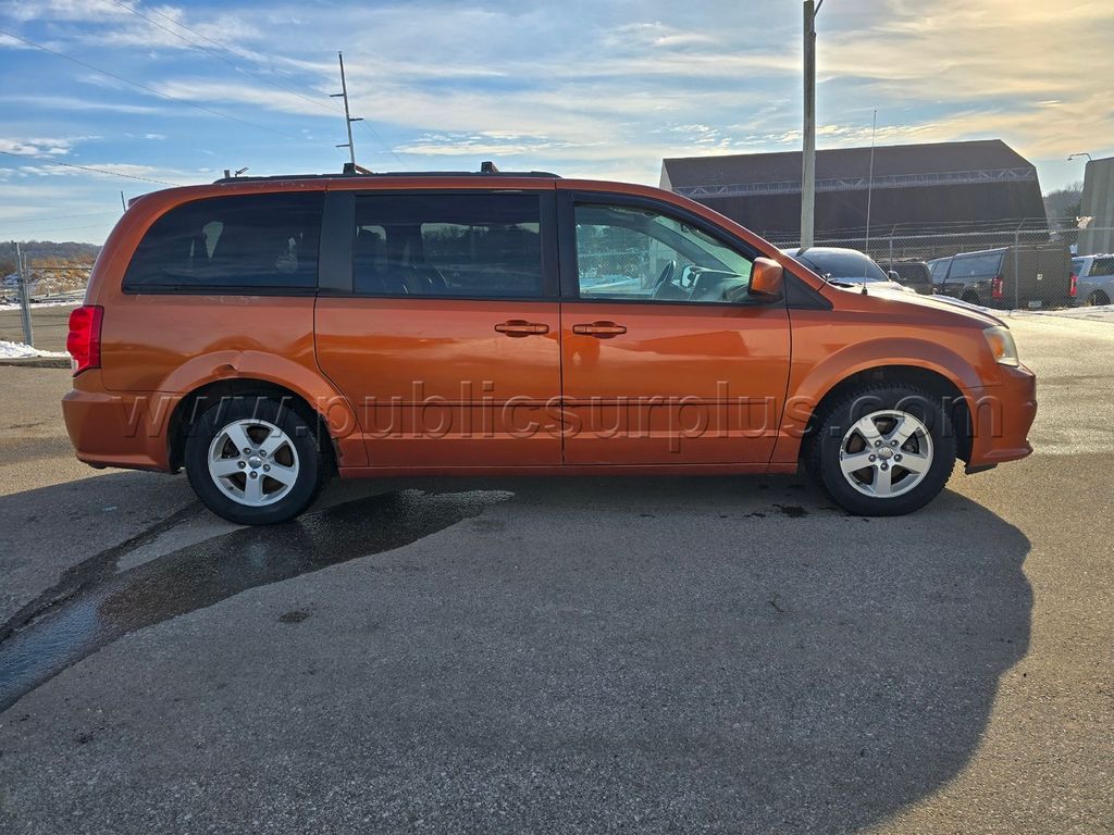 2011 Dodge Caravan - Police — photo 1
