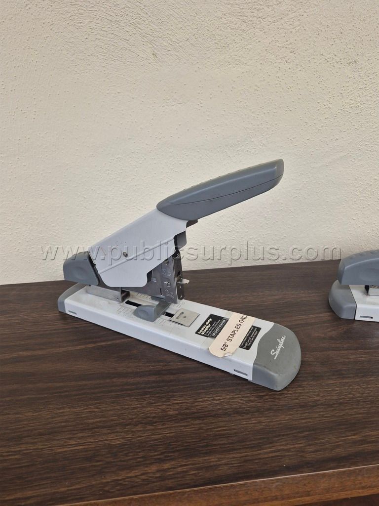 Heavy Duty Stapler — photo 1