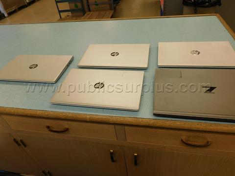 1 LOT OF 5 HP LAPTOPS