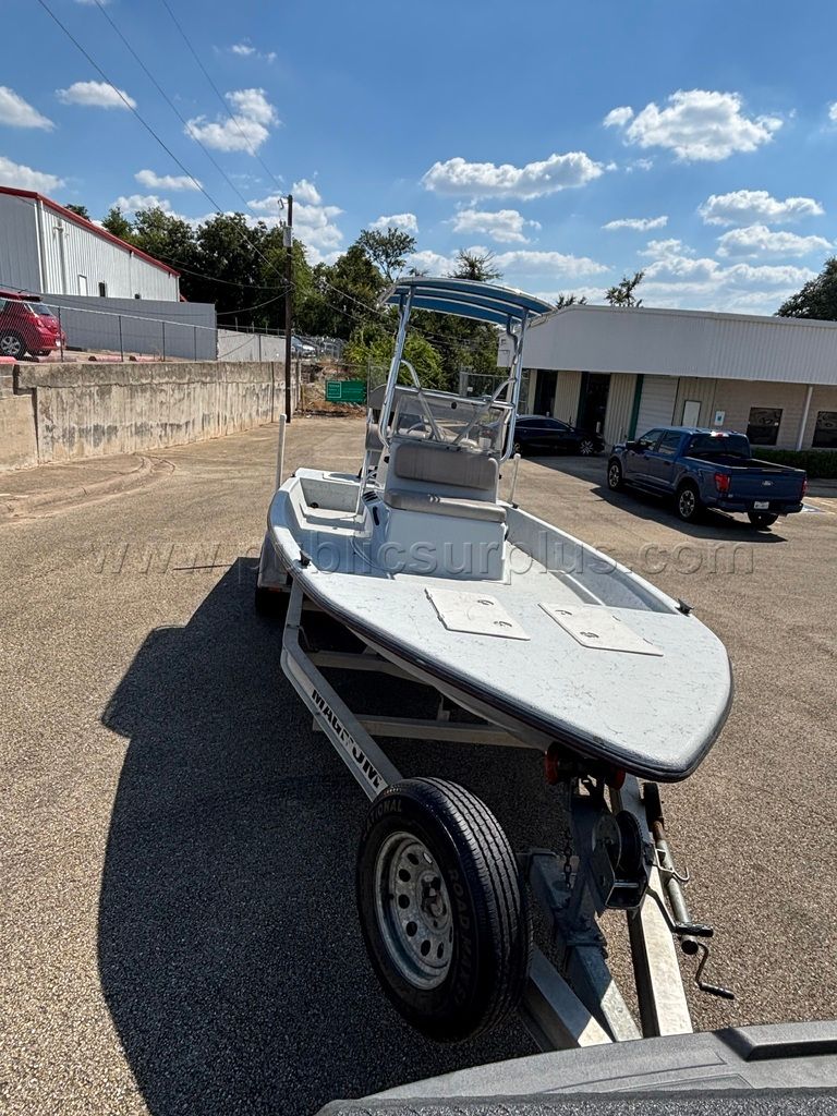 LOT 314 2007 Majek Xtreme GX 22' boat + MTR AND TRAILER — photo 1