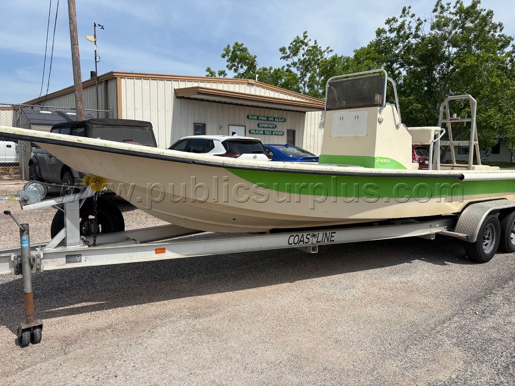 LOT 329 - 2011 Transport 24' boat + TRAILER - photo 1