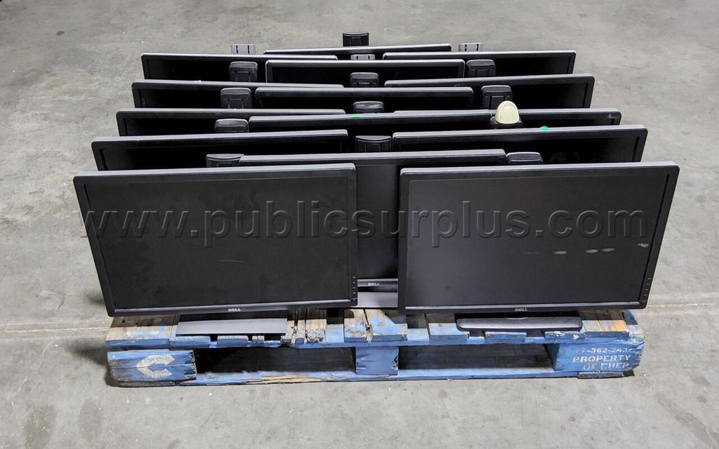 LOT OF 15 DELL MONITORS — photo 1