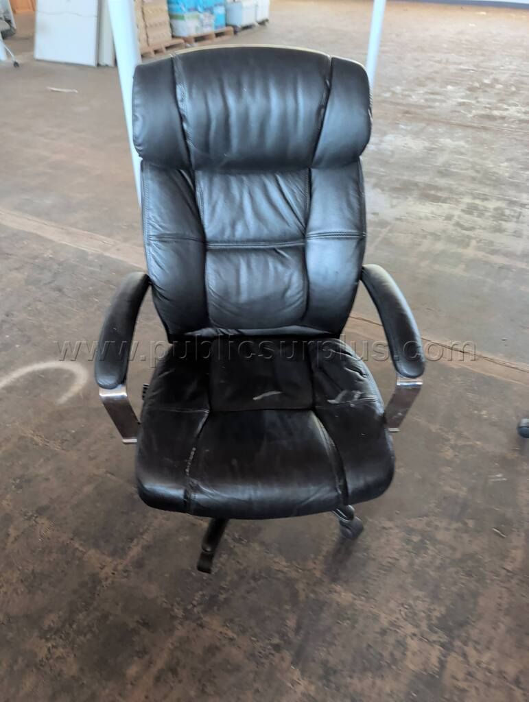 Office Chairs — photo 1