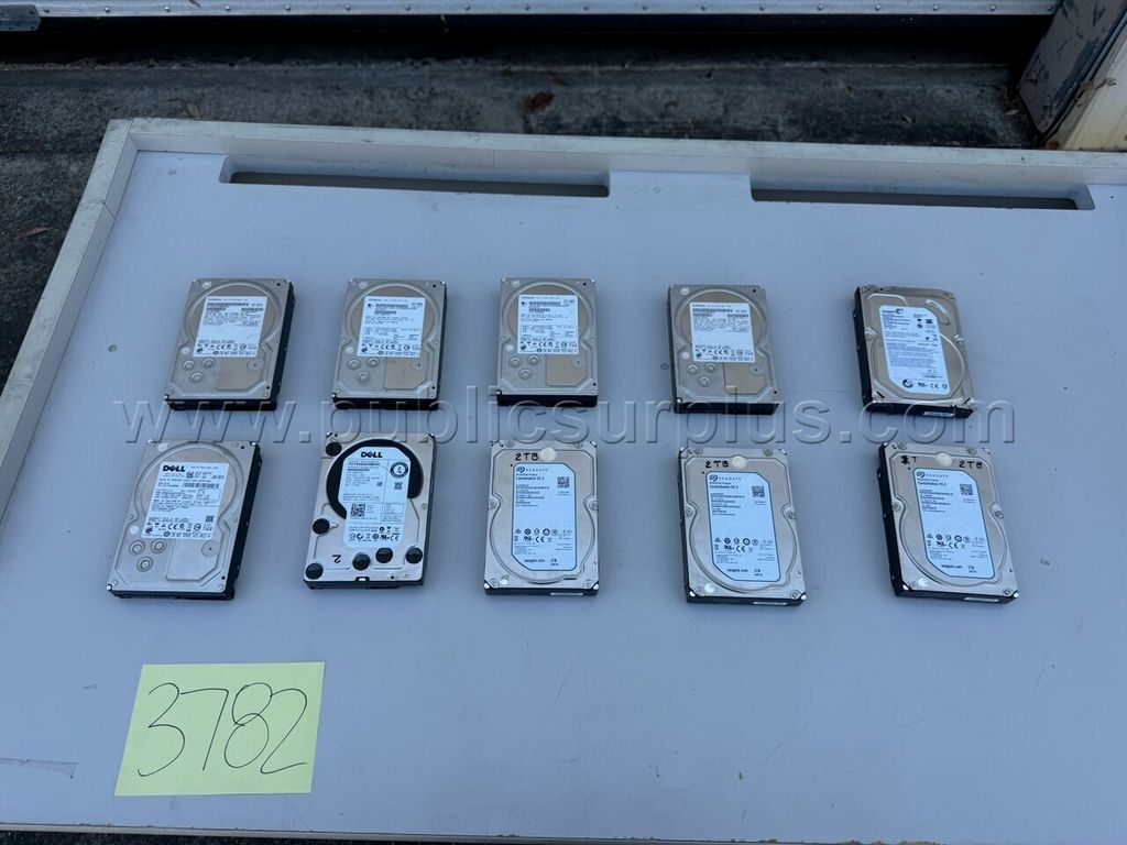 10 pcs - Mixed Hard Drives - 2TB - photo 1