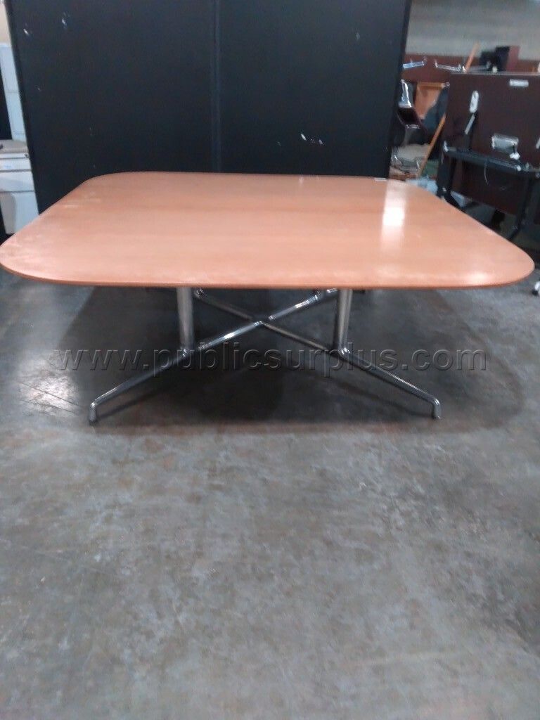 Conference table — photo 1