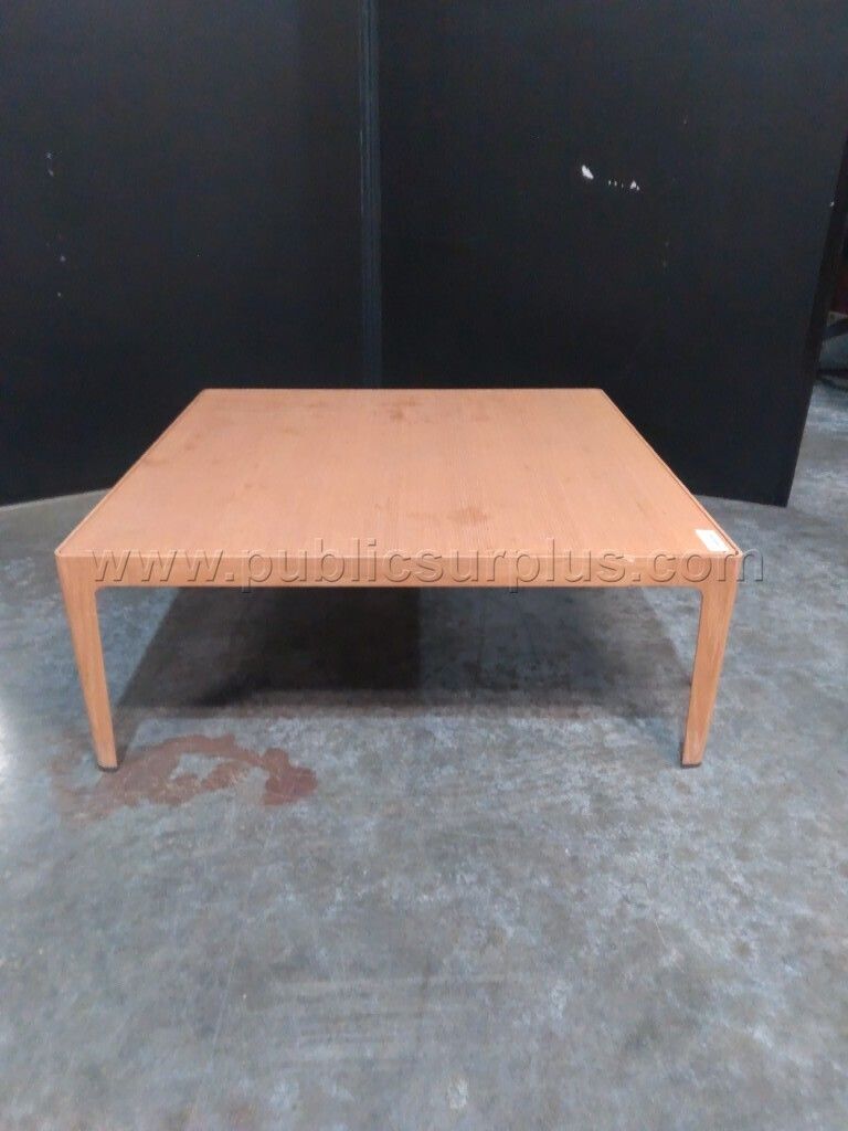 Coffee table — photo 1