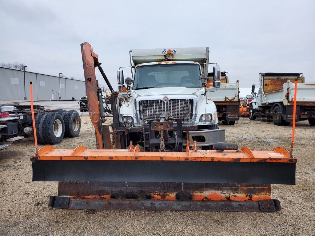2005 INTERNATIONAL 7300 WORKSTAR NON RUNNING — photo 1