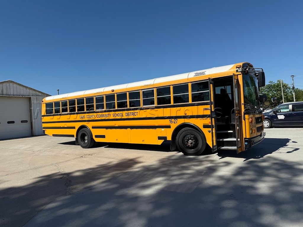 2016 School Bus 84 passenger — photo 1