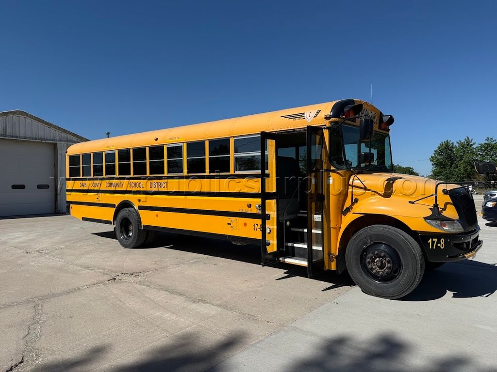 2017 School Bus 65 passenger — photo 1
