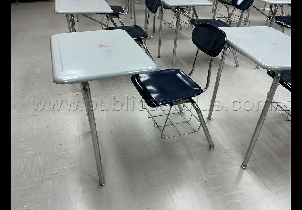 Lot of 200 Student Desks - photo 1
