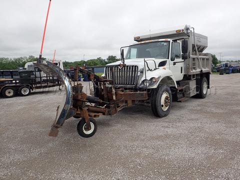 2016 International 7400 Dump Truck
