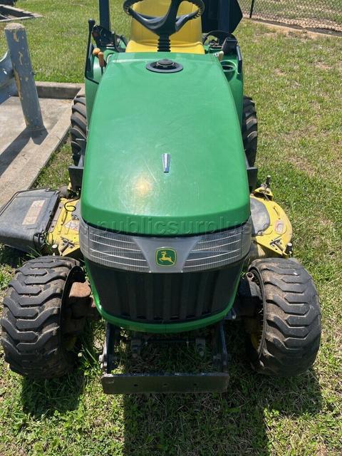 2006 John Deere 2305