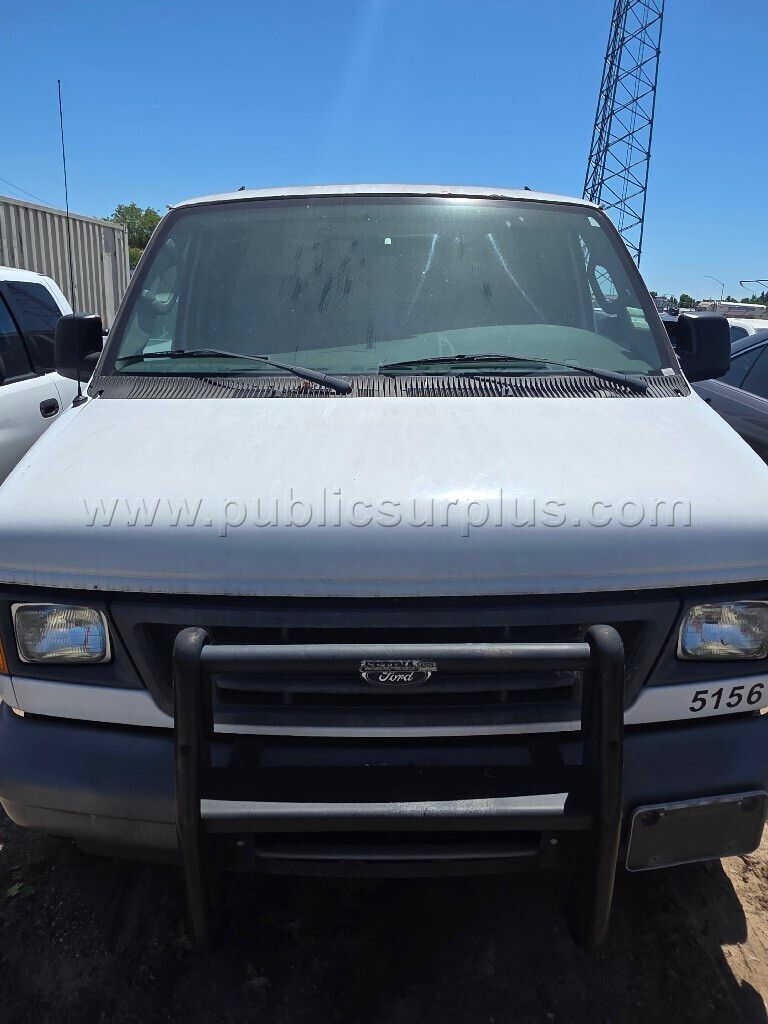 2007 Ford E-350 — photo 1