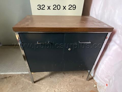 Cabinets - 1 lot of 5