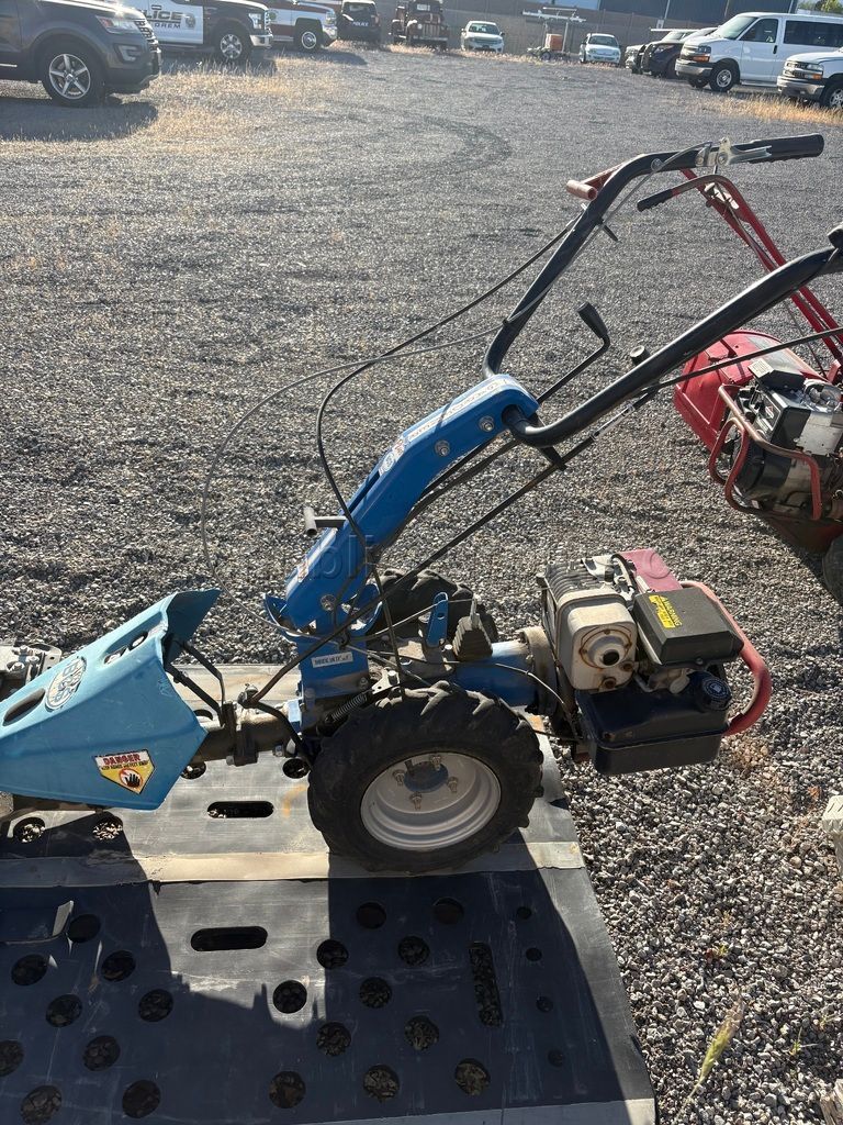 Blue tiller — photo 1