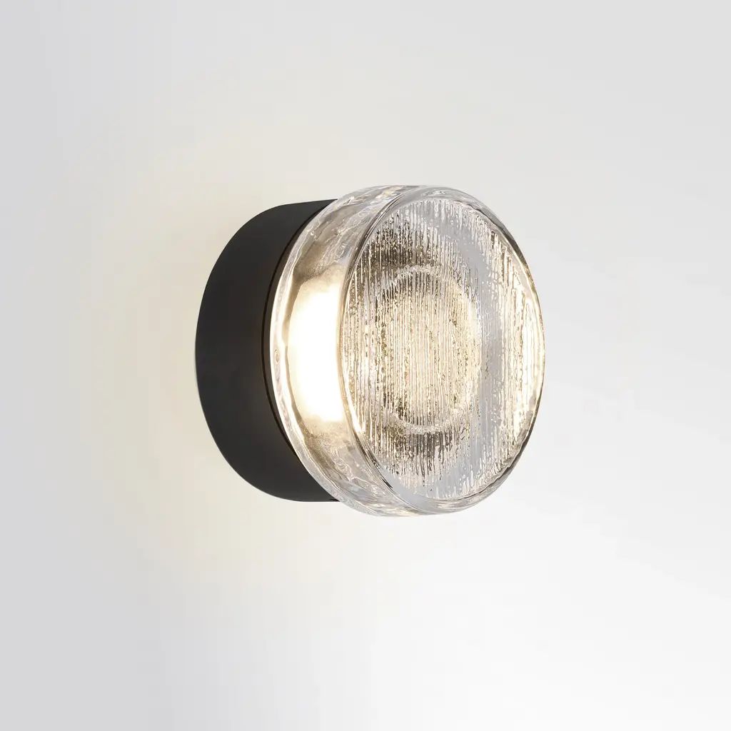 Lot of 4 Compact Indoor and Outdoor LED Wall Lamps - O — photo 1