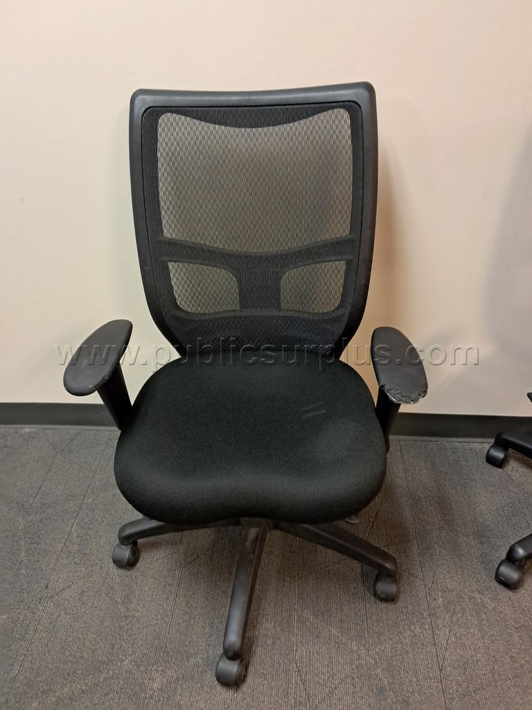 Office Chair — photo 1