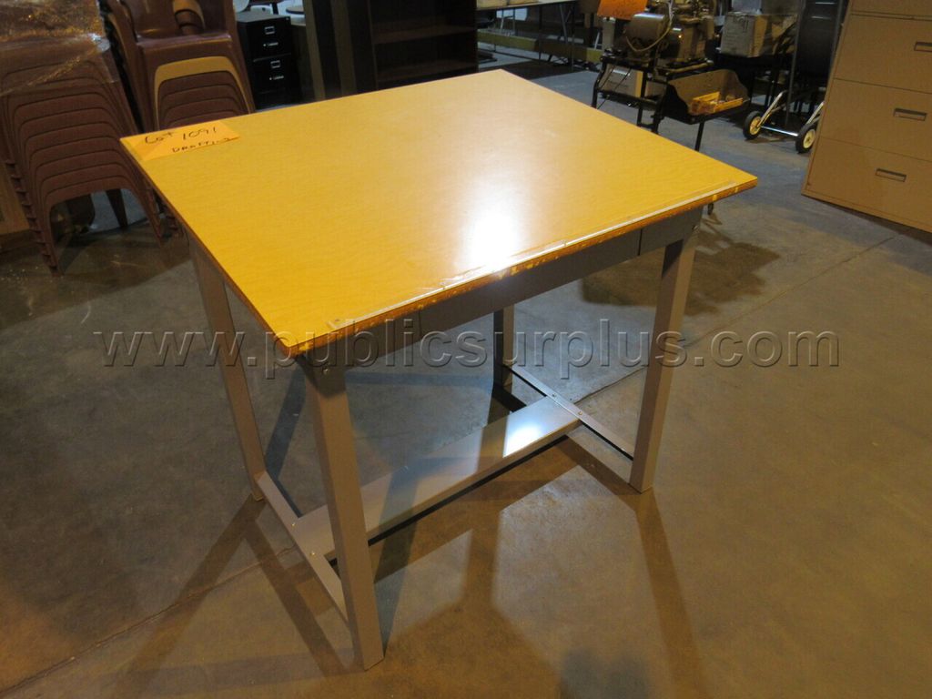 Lot 1091  Drafting table — photo 1