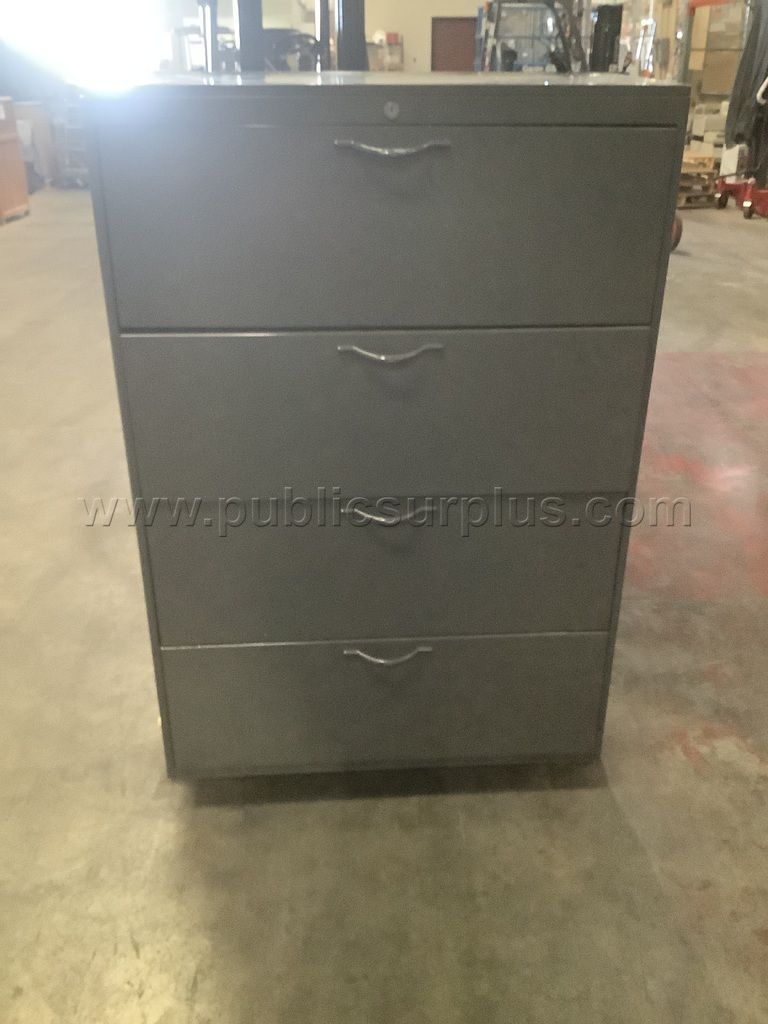 1 large Metal Cabinet — photo 1