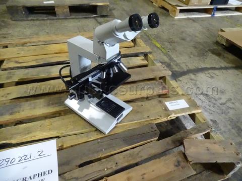 Microscope