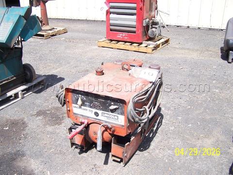 Lincon 225 Arc Welder w/ Onan Gas Motor