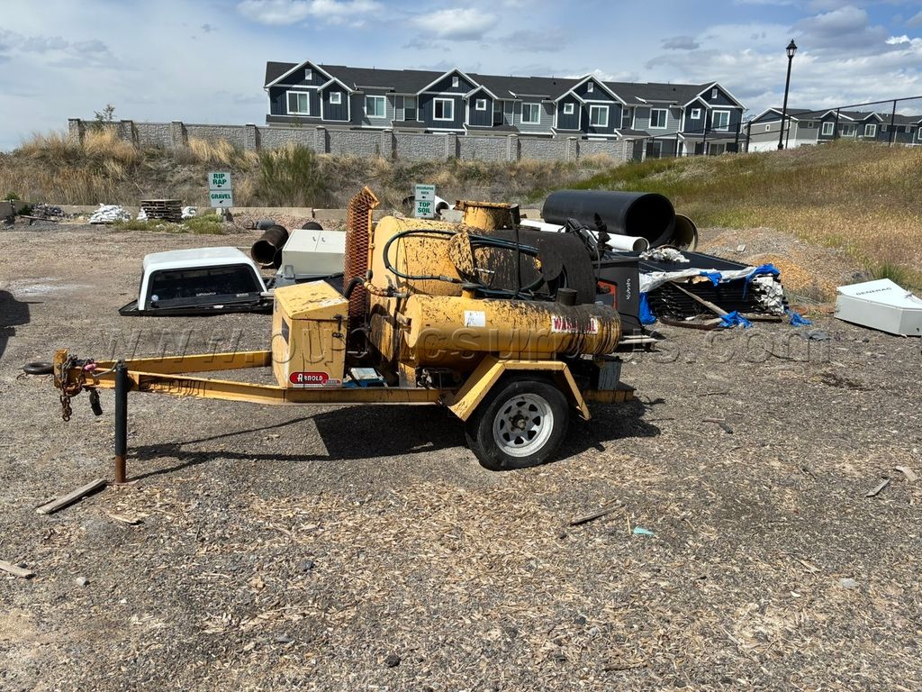 Asset#2142-2014-Dimond built Asphalt tack sprayer trailer — photo 1