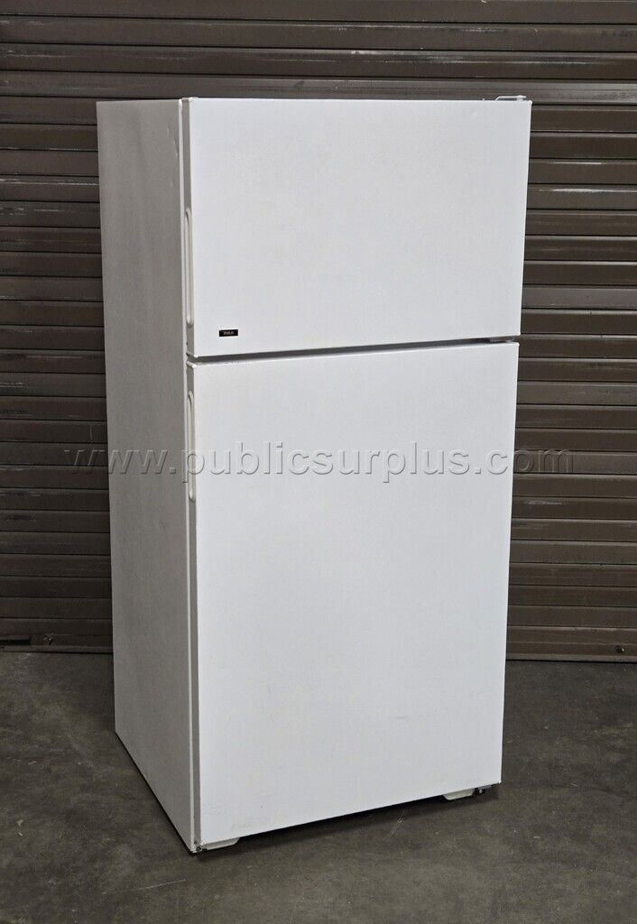 Refrigerator — photo 1