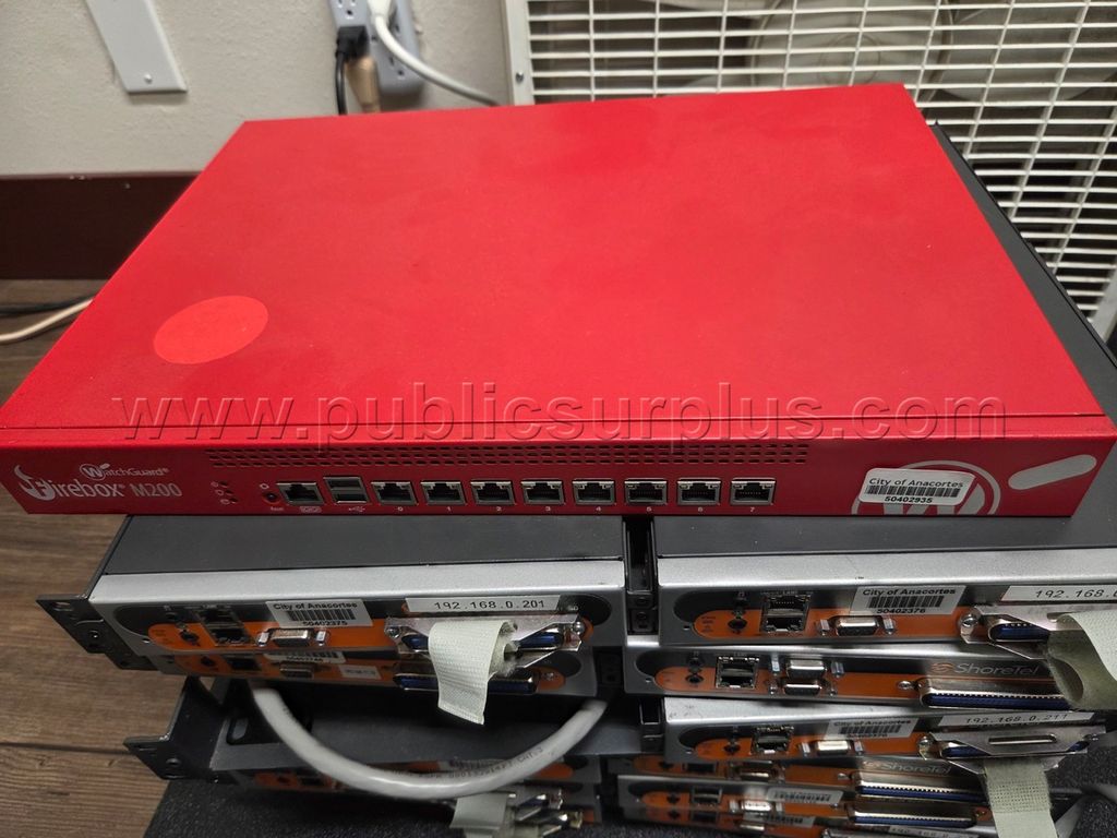 Firewall: Watchguard Firebox M200 - 2935 - photo 1