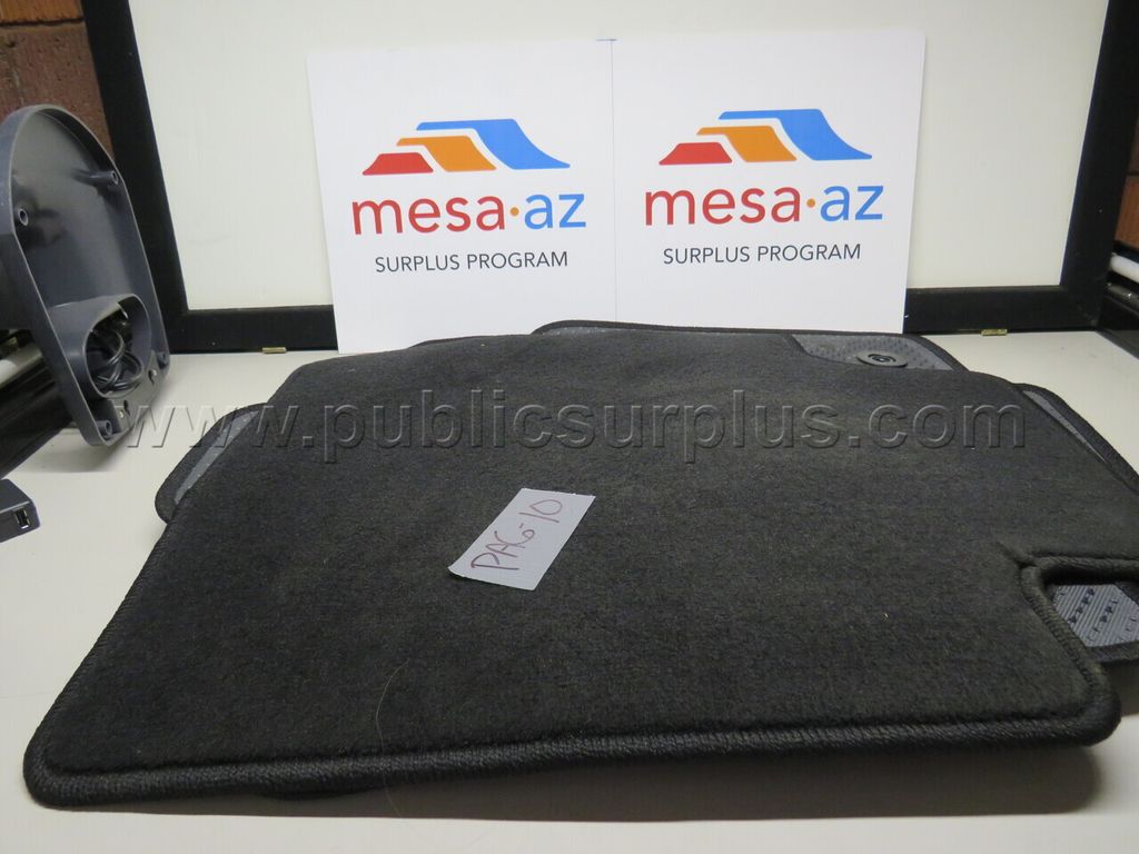 Set of Ford Fabric Floor Mats **4 Pieces** — photo 1