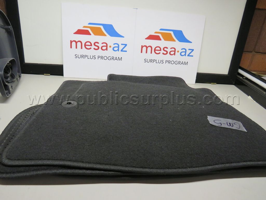 Set of GM Fabric Floor Mats **4 Pieces** — photo 1