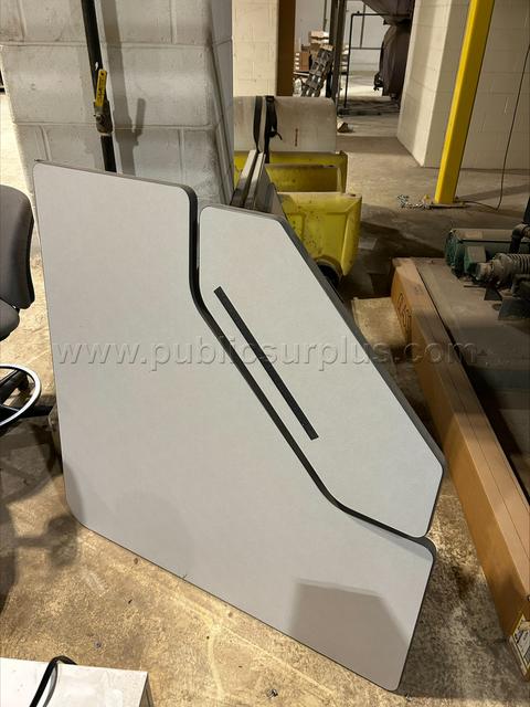 Wall-mounted desk