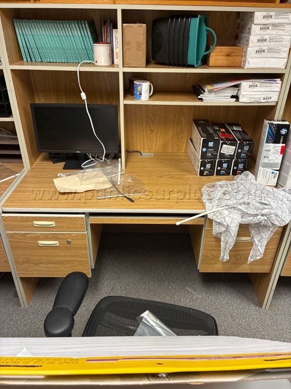 Desk — photo 1