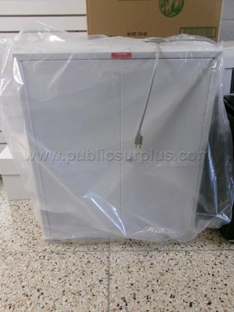 UV Sanitizing Cabinet