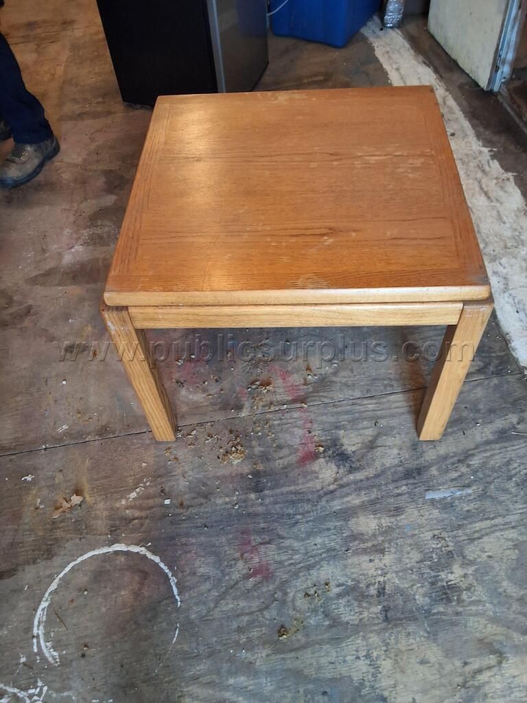 Table — photo 1