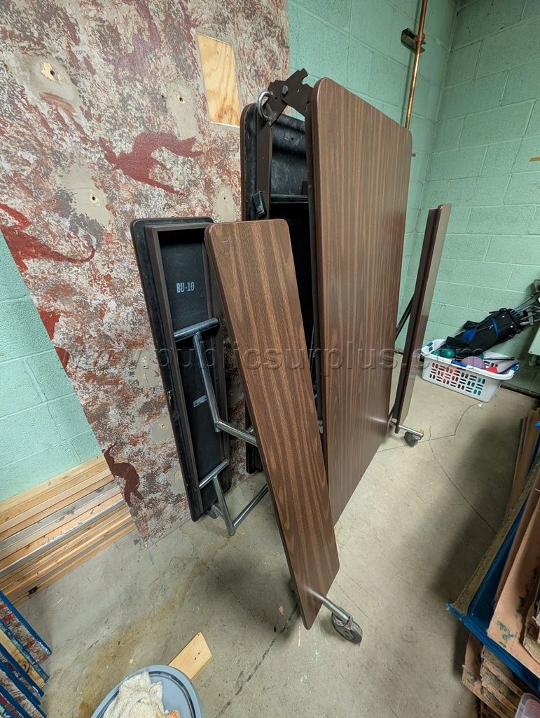 10' Folding Cafeteria Tables - Lot of 5 — photo 1