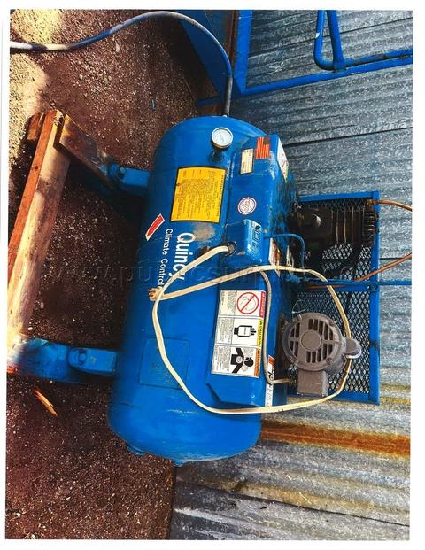 Quincy Air Compressor - Model QC003035X1