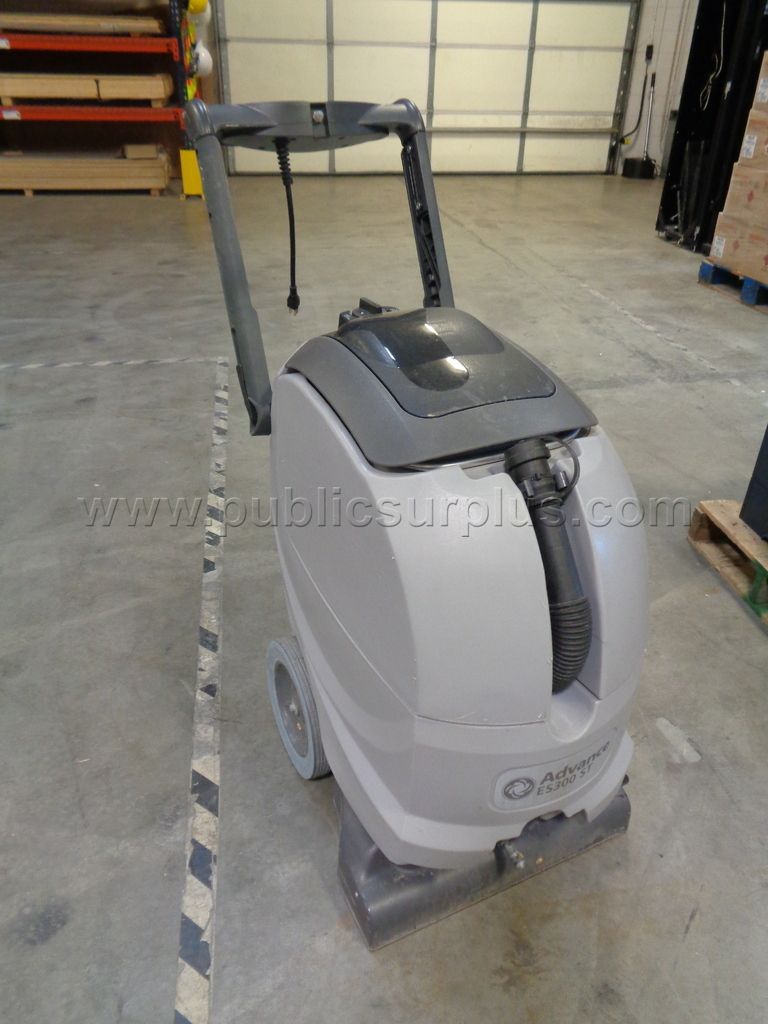 101/13339- Carpet Extractor *No shipping* — photo 1