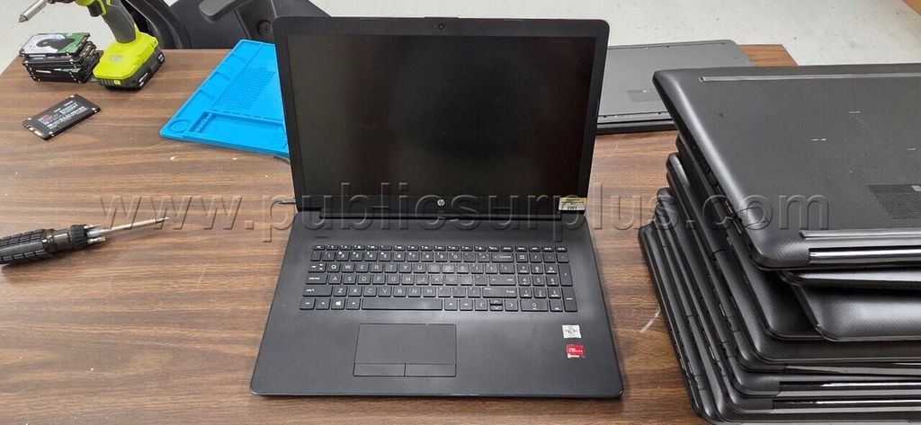 Lot of 12 HP 17z-ca200 Laptops - AMD Athlon / 8GB RAM - No Hard Drives - Charger — photo 1