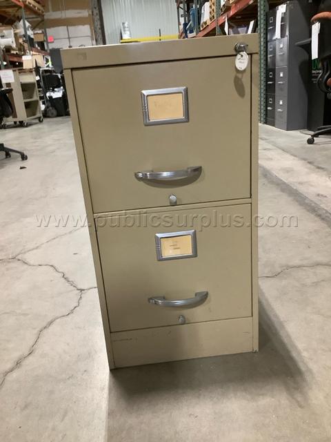 7915 - File Cabinet w/Keys