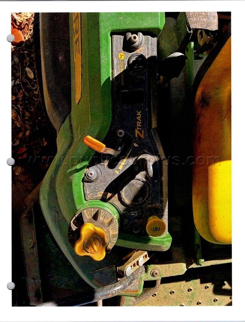 2011 John Deere Z720A — photo 1