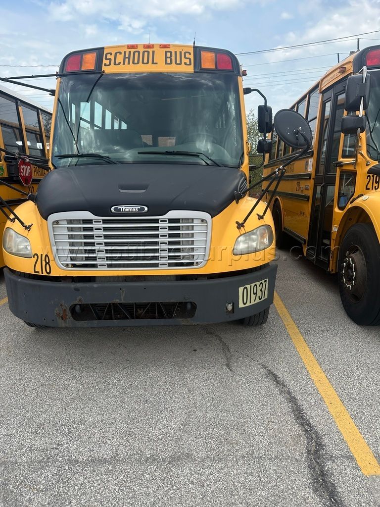 P-2009 Thomas freightliner 36 passenger school bus   #218 — photo 1