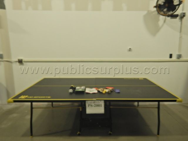 MD Sports Table Tennis Table & Accessories* - Lot of 15 — photo 1