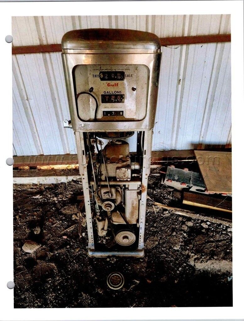 GULF OIL GAS PUMP — photo 1