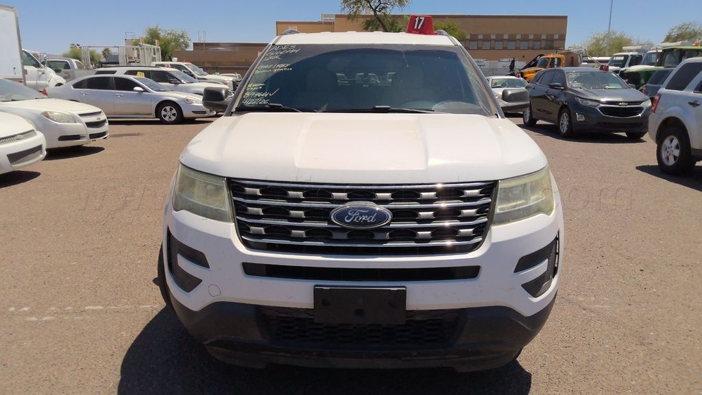 ADES - G160HH - 2016 FORD EXPLORER SUV — photo 1