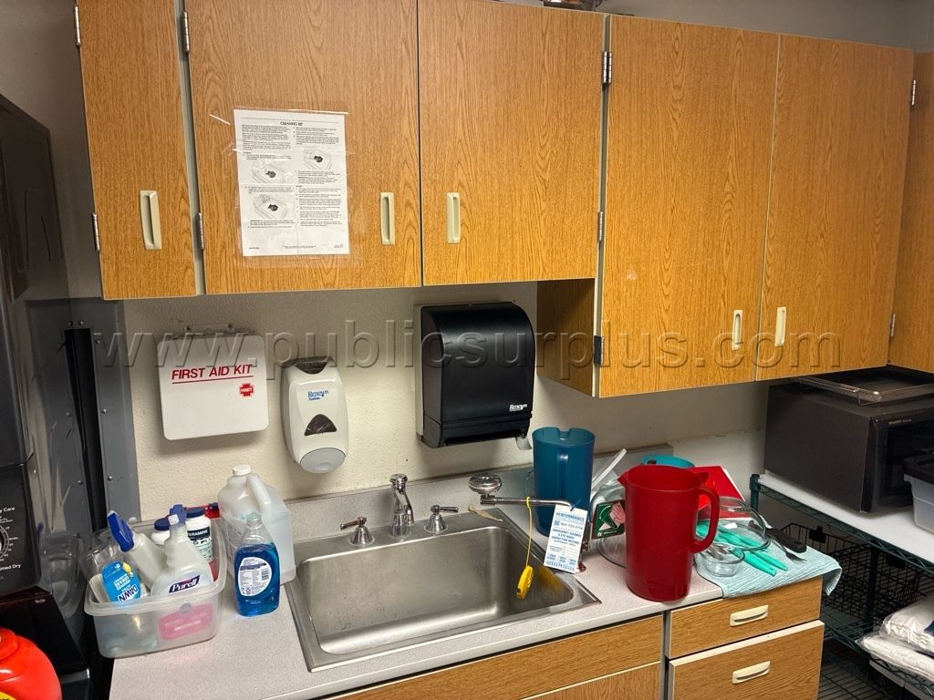 Overhead Cabinets — photo 1
