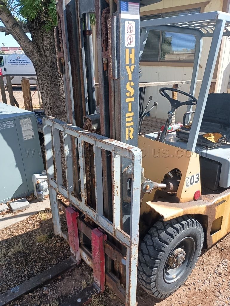 Old Hyster Forklift — photo 1