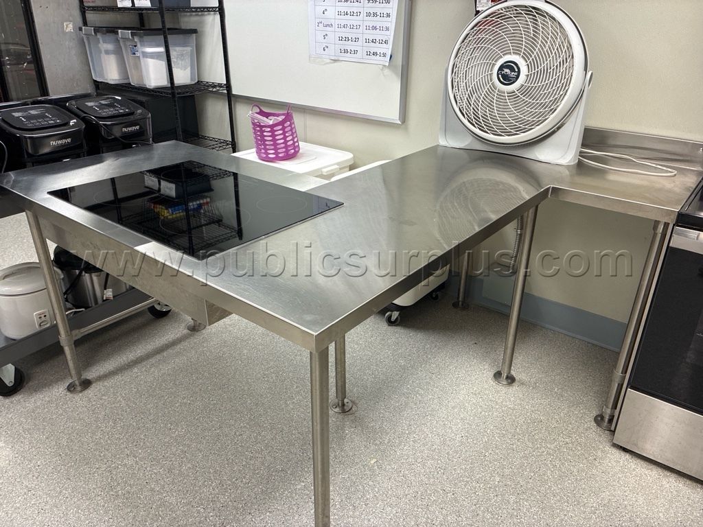 Stainless Counter — photo 1