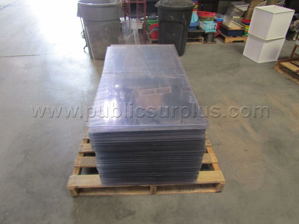 PLEXIGLASS PALLET — photo 1